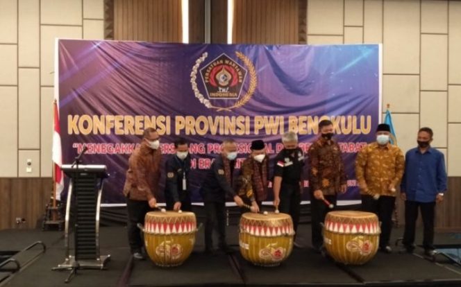 					Sekda Provinsi Bengkulu Hadiri Konferprov PWI