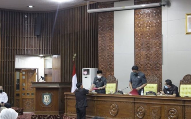 					Wakili Gubernur, Sekda Hamka Sabri Hadiri Rapat Paripurna DRPD Provinsi