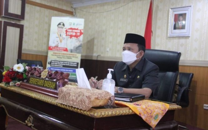 					Sekda Hamka Sabri Ikuti Rapat Konsultasi Proses Evaluasi Raperda RT/RW