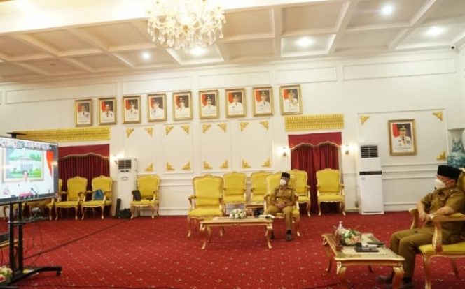 					Bersama Presiden dan Wapres RI, Gubernur Rohidin Ikuti Rakor Terbatas