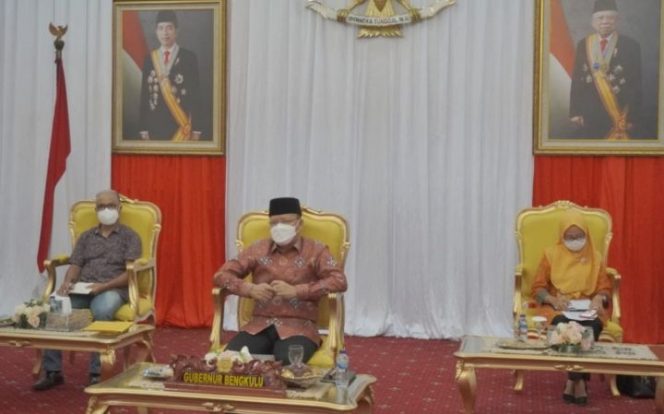 					Menindak Lanjuti Arahan Presiden RI, Gubernur Rohidin Meminta Menurunkan Mobilitas Masyarakat Selama PPKM