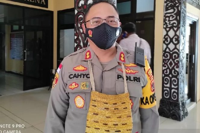 					Kapolres Pegunungan Bintang AKBP Cahyo Sukarnito. (ANTARA/Evarukdijati)