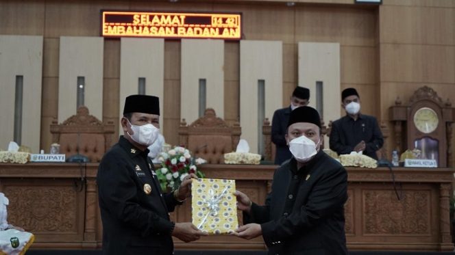 					Rapat Paripurna Penetapan KUA-PPAS, Bupati Luwu: Pembangunan Harus Dinikmati Seluruh Masyarakat