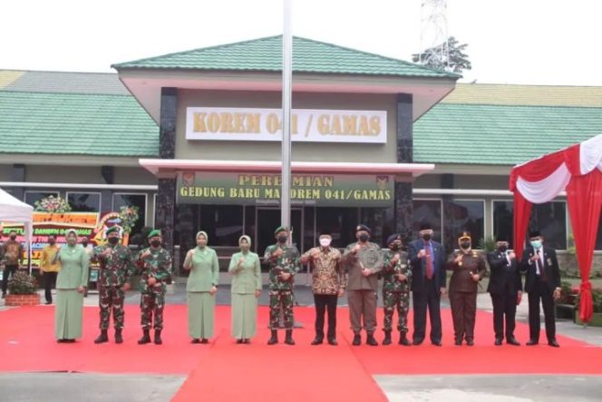 					Gubernur Rohidin Resmikan Gedung Baru Korem 041/ Gamas Bengkulu