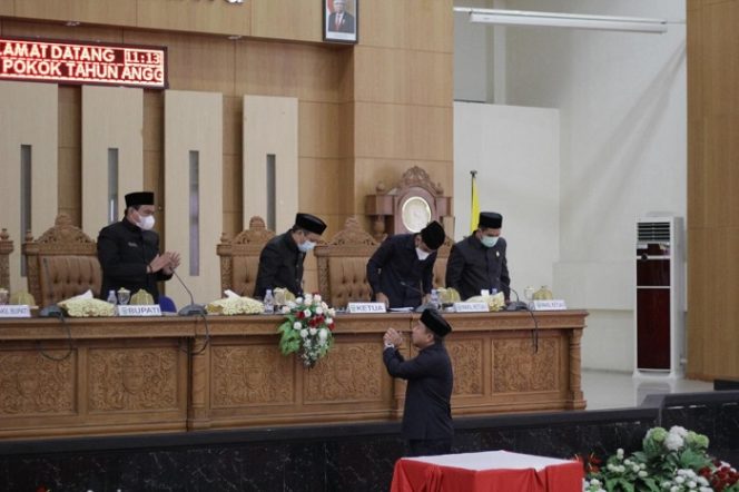 					Rapat Paripurna Pandangan Umum Fraksi DPRD Luwu, Ini Sejumlah Catatan untuk Pemkab