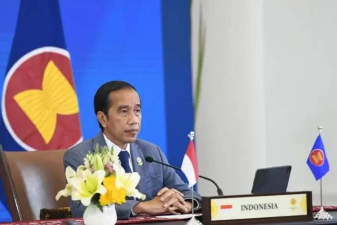					Presiden RI Jokowi menghadiri Konferensi Tingkat Tinggi (KTT) Ke-18 ASEAN-India secara virtual di Istana Kepresidenan Bogor, Kamis (28/10/2021). ANTARA/HO-Biro Pers Sekretariat Presiden/Rusman