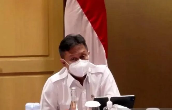 					Tangkapan layar Menteri Kesehatan Budi Gunadi Sadikin dalam konferensi pers PPKM yang diikuti secara daring di Jakarta, Senin (4/10/2021). (ANTARA/ Zubi Mahrofi)