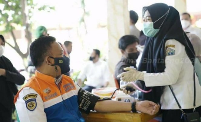 					Bertemu Jokowi, Bupati Bantaeng Dapat Laporan Kapolri Soal Covid-19