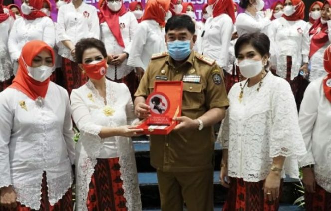 					Abdul Hayat Lantik Dewan Pengurus Daerah Perempuan Indonesia Maju Provinsi Sulsel