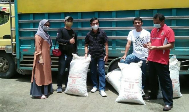 					Terima Benih Kacang Tanah, Dinas TPHP Distribusikan Kelompok Tani di Sinjai