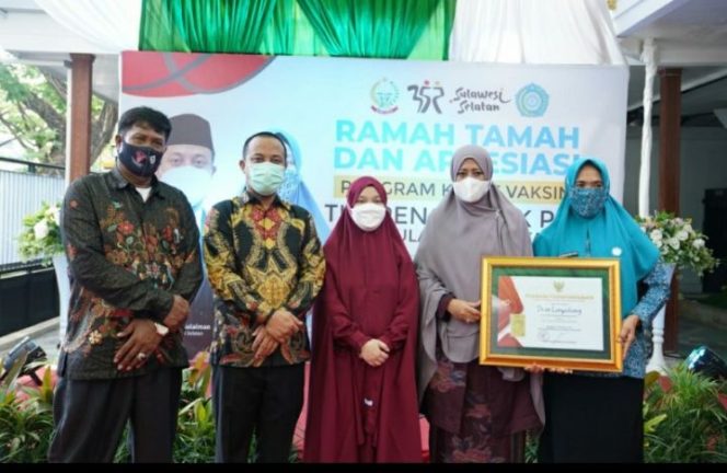 					56 Ribu Sehari Capaian Vaksinasi PKK Sulsel, Andi Sudirman: Kekuatan Ibu-ibu Menggerakkan Warga