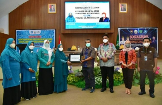 					PKK Sulsel Sosialisasi Pentingnya Kepemilikan Akta Kelahiran di Maros