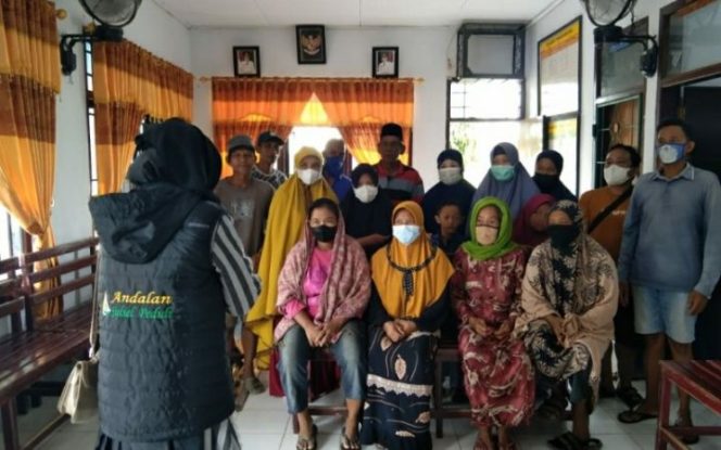 					Andalan Sulsel Peduli Bersama Siswa dan Guru di Pinrang Bantu Korban Puting Beliung