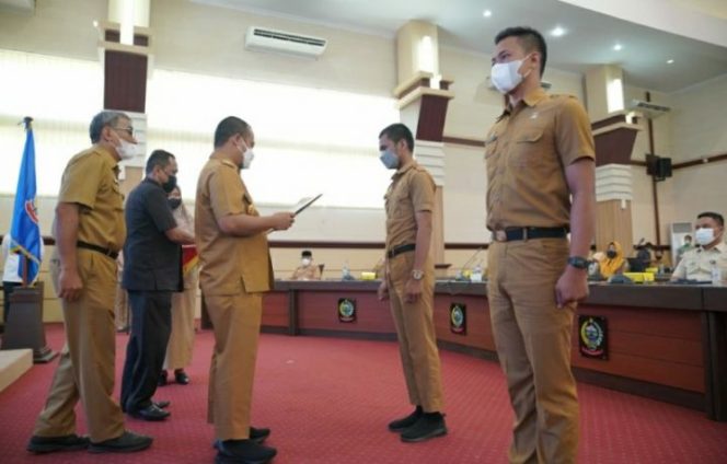 					Puluhan Lulus IPDN Terima Pengangkatan SK PNS Pemprov Sulsel 2021