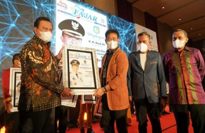 					Inovasi “Rumah Kurcaci” Pemkab Luwu Raih Penghargaan di HUT Fajar