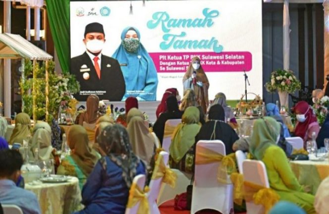 					Naoemi Octarina Ramah Tamah Bersama Ketua TP PKK Kabupaten dan Kota se Sulsel