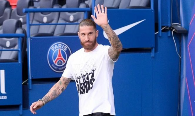 					Sergio Ramos saat diperkenalkan secara resmi oleh Paris Saint-Germain. ANTARA/Reuter/FEP/Panoramic/Philippe LECOEUR