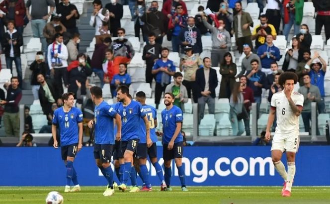 					Para pemain timnas Italia merayakan gol Nicolo Barella dalam pertandingan untuk memperebutkan juara ketiga UEFA Nations League melawan Belgia di Allianz Stadium, Turin, Italia pada 10 Oktober 2021. ANTARA/REUTERS/MASSIMO PINCA.