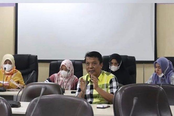 					Giat Rapat Banggar DPRD Makassar Bersama Pimpinan Komisi Bahas Ranperda APBD 2022