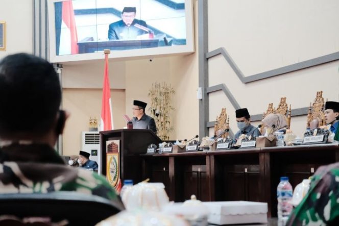 					Pemkot Makassar Sampaikan Penjelasan RAPBD 2022 Di Rapat Paripurna DPRD