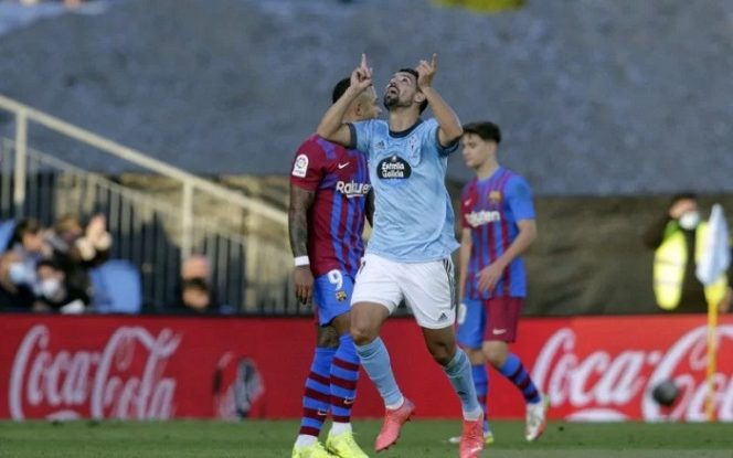 					Selebrasi Nolito setelah mencetak gol kedua Celta Vigo dalam pertandingan LaLiga pekan ke-13 lawab Barcelona pada 6 November 2021. ANTARA/REUTERS/MIGUEL VIDAL