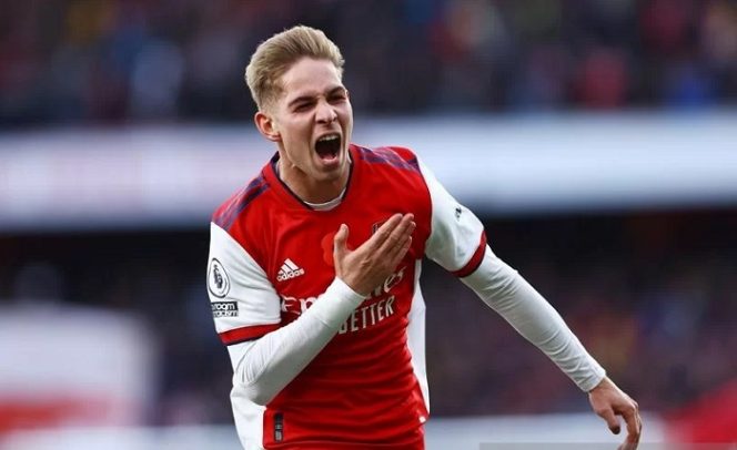 					Gelandang serang Arsenal Emile Smith-Rowe merayakan golnya ke gawang Watford dalam lanjutan Liga Inggris di Stadion Emirates, London, Inggris, Minggu (7/11/2021). ANTARA/REUTERS/David Klein.