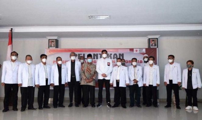 					Lantik Pengurus PMI Sidrap dan Pare-Pare, Adnan Minta PMI Bersinergi dengan Pemerintah Setempat