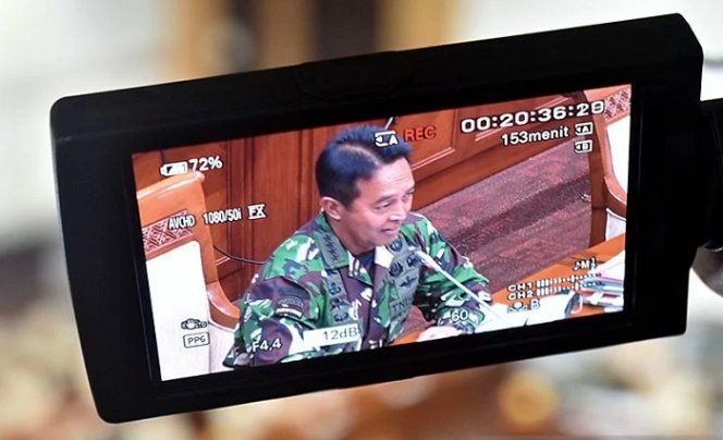 					Jenderal TNI Andika Perkasa saat memaparkan visi dan misi dalam uji kelayakan dan kepatutan calon panglima TNI bersama Komisi I DPR, di Gedung DPR RI, Senayan, Jakarta, Sabtu (6/11/2021). ANTARA/Fauzi Lamboka