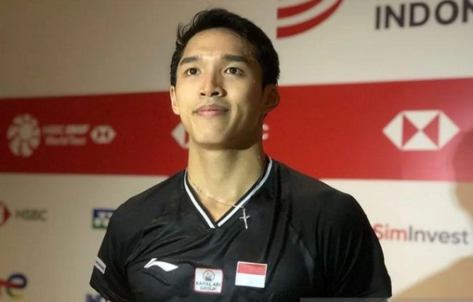 					Jonatan Christie lolos ke babak perempat final nomor tunggal putra Indonesia Open 2021 setelah mengalahkan Chico Aura Dwi Wardoyo di Nusa Dua, Bali, Kamis (25/11/2021). ANTARA/Roy Rosa Bachtiar/aa,