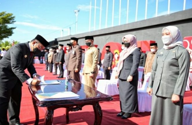 					Lantik 47 Pejabat Administrator, Wali Kota Danny Minta Kembalikan Kejayaan Makassar