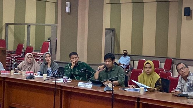 					Kades Senga Selatan Arfan Basmin Paparkan Kinerja Layanan Informasi Publik di Kantor Gubernur