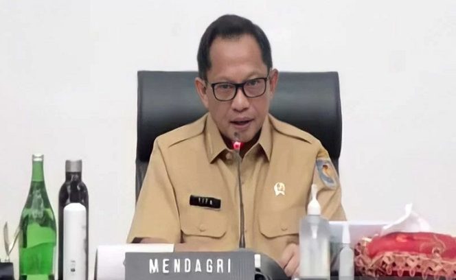 					Menteri Dalam Negeri (Mendagri) Muhammad Tito Karnavian dalam Rapat Koordinasi (Rakor) Evaluasi Penyerapan Anggaran Daerah Tahun 2021, Senin (22/11/2021). ANTARA/HO-Kemendagri/pri.