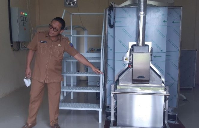 					RSKD Dadi di Tangan dr Arman Bausat; Punya Mesin Pencacah Limbah dan Oksigen Generator
