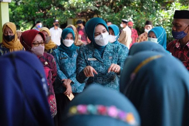 					Tingkatkan Cakupan Vaksinasi, TP PKK Gowa Lakukan Gerebek Vaksinasi