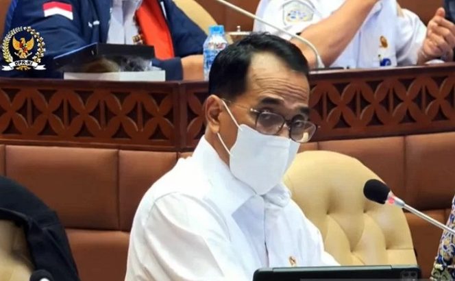 					Tangkapan layar - Menteri Perhubungan Budi Karya Sumadi dalam Rapat Kerja bersama Komisi V DPR RI di Jakarta, pada Rabu (1/12/2021). ANTARA/Adimas Raditya/am.