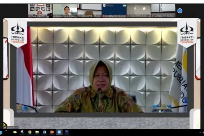 					Menteri Sosial RI Tri Rismaharini saat tampil sebagai pembicara kunci dalam konferensi internasional ke-3 tentang pariwisata, gastronomi, dan destinasi (TGDIC) 2021 secara daring pada Kamis (2/12/2021). ANTARA/HO-STP Trisakti