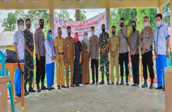 					Polsek di Bone Gelar Vaksin Sehat Berhadiah