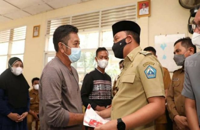 					Bupati Bantaeng Kembali Salurkan Bantuan Modal Usaha Berbasis Dusun