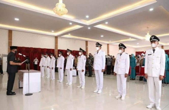 					Sembilan Kepala Desa Resmi Dilantik oleh Bupati Bantaeng