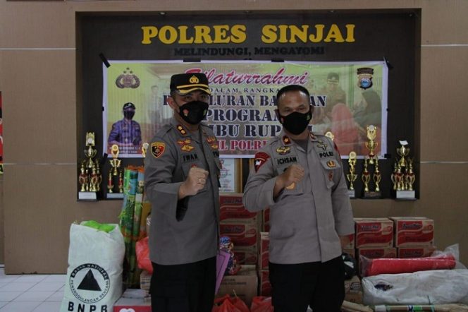 					Kapolres Sinjai Salurkan Bantuan untuk Korban Gempa di Selayar