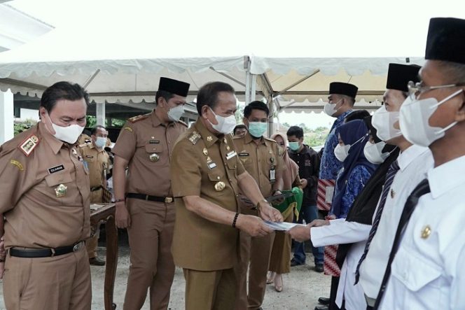 					197 PNS dan 218 PPPK Formati 2019 Terima SK dari Bupati Luwu