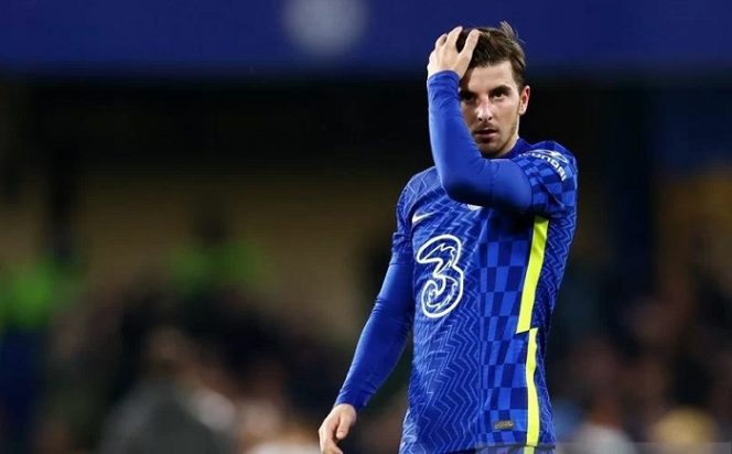 					Ekspresi kecewa penyerang sayap Chelsea Mason Mount setelah timnya ditahan imbang Everton dalam laga lanjutan Liga Inggris di Stadion Stamford Bridge, London, Inggris, Kamis (16/12/2021) waktu setempat. ANTARA/REUTERS/David Klein.