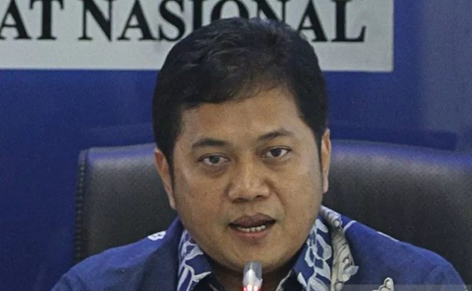 					Arsip foto - Wakil Ketua Umum DPP Partai Amanat Nasional (PAN) Viva Yoga Mauladi. Foto ANTARA/Widodo S. Jusuf/ed/ama/pri