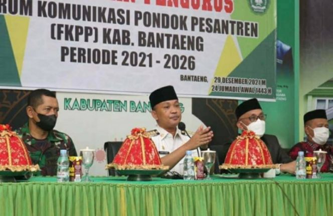 					Pengurus Forum Komunikasi Pondok Pesantren (FKPP) Kabupaten Bantaeng Resmi Dilantik