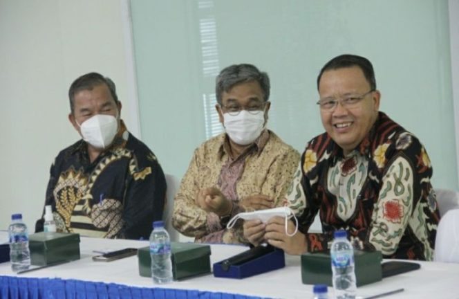 					Gubernur Rohidin Tegas Tolak Hapus Tenaga Honorer