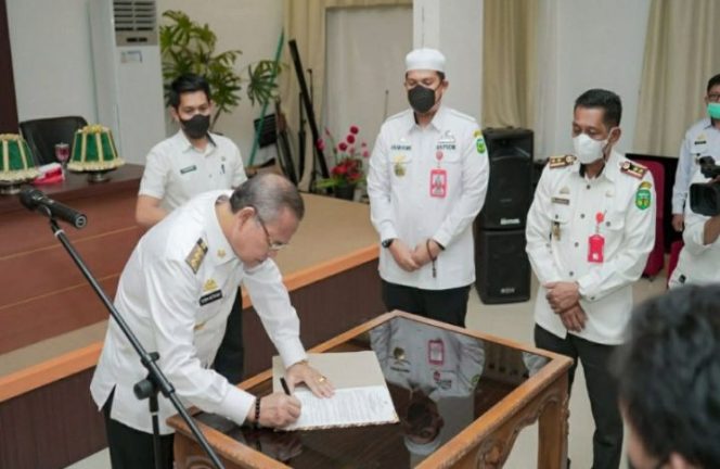 					Lantik 26 Kepsek, Bupati Luwu Titip Pesan ini