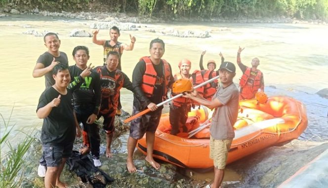 					Pemuda Pancasila Luwu Serahkan 2 Perahu Karet, Ahkam: Wisata Arung Jeram di Saronda Perlu Dijaga Kelestariannya