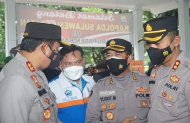 					Tinjau Vaksinasi Massal di Bantaeng, Kapolda Sulsel Apresiasi Antusias Masyarakat