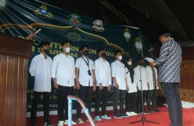 					Dirangkai Buka Puasa, Basmin Kukuhkan Pengurus IKA Smakam Periode 2022-2026