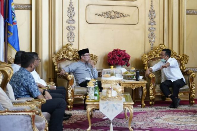 					Ridwan Kamil Puji Komitmen Andalan Selesaikan Pembangunan Masjid Kubah 99 Asmaul Husna